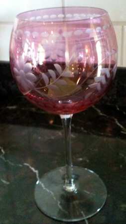 Antique Luster Ruby Balloon Wine