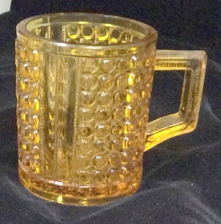 Three Panel Amber Mug