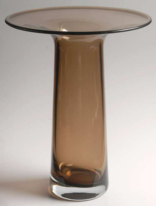 RC70 Brown 12" Flower Vase