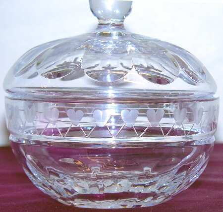 Antique Lace Large Round Puff Box with Lid