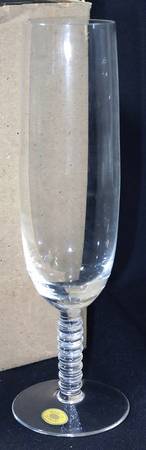 RC89 Fluted Champagne