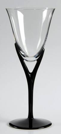 Capistrano Black Wine Glass