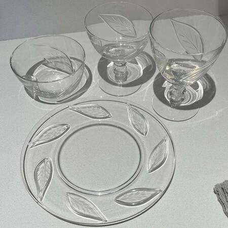 26-1 Luncheon Plate