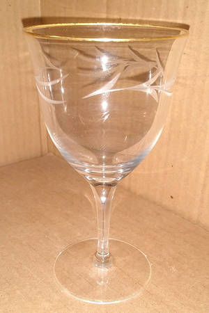 Darlene (Cut) Wine Glass