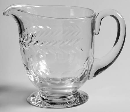 Laurel (Round Base) Creamer