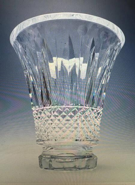 Tommy 10" Footed Vase
