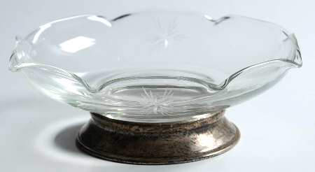 Six Point Star (Stem #4151) 5" Crimped Sterling Base Nappy