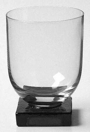 Elysee (Clear Bowl Smoke Foot) Wine Glass