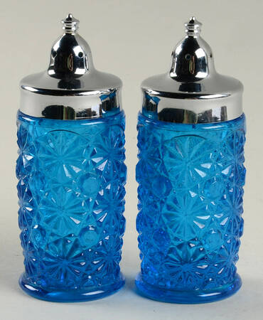 Daisy and Button Blue Shaker Set w/Metal Lids