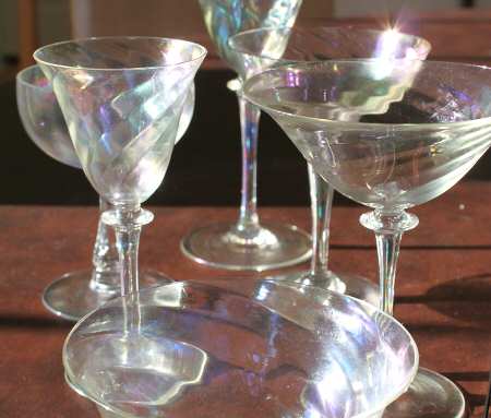 Garda Opalescent (Swirl Optic) Wine Glass