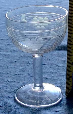 Grape on Grid (Cut #96) Liquor Cocktail