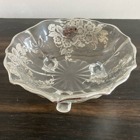 Blossom Time 7" Three-Toed Bon Bon (Baroque Shape)