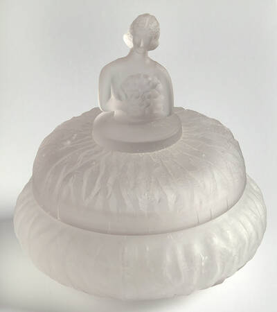 Animals & Figurines Clear Frosted Lillian II Powder Jar & Lid