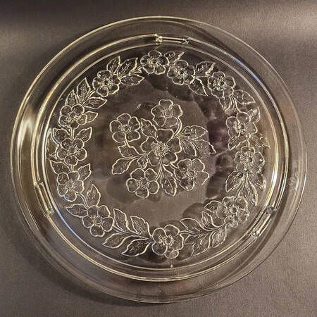 SVG1 Footed Cake Plate