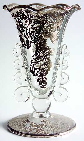 SCI9 7" Footed Crimped Vase