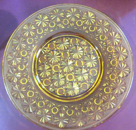 Daisy and Button Yellow (Gold) Luncheon Plate
