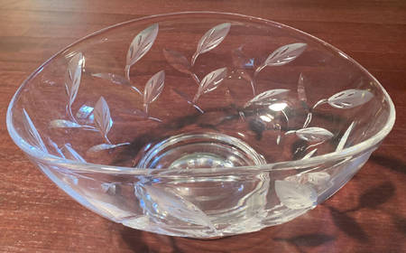 Leaf 9" Round Bowl