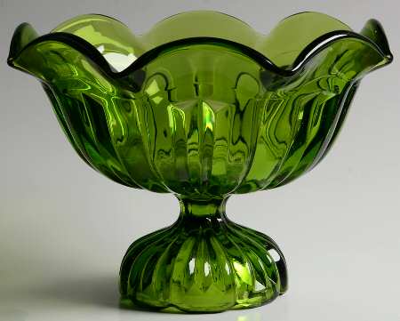 Simplicity Green 8" Round Crimped Bowl