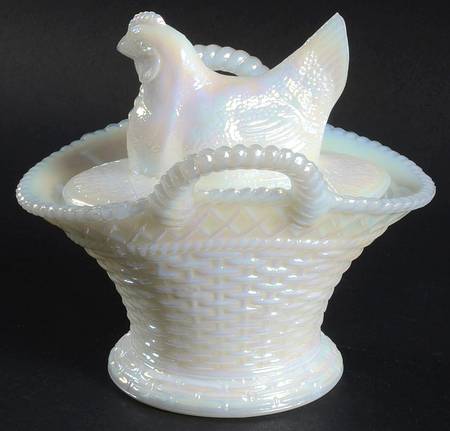 Animals & Figurines Chick on Basket
