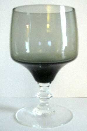 SAS17 Smoke Wine Glass