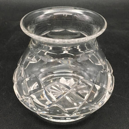 STU66 2" Bud Vase