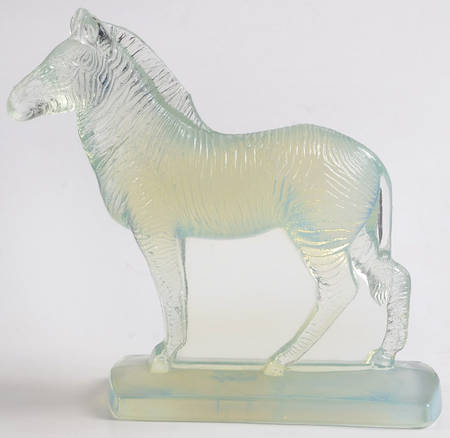 Animals & Figurines #F69 Medium Zebra