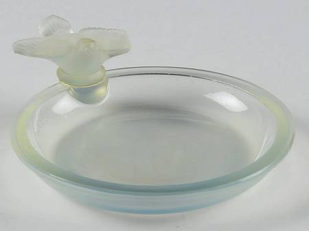 Animals & Figurines #86 Round Tray with #50 Wings Down Mini Bird