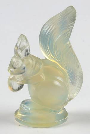 Animals & Figurines #A46 Small Squirrel