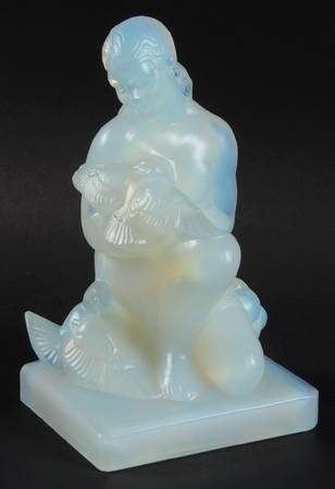 Animals & Figurines #ST35 Lady & Doves Statue