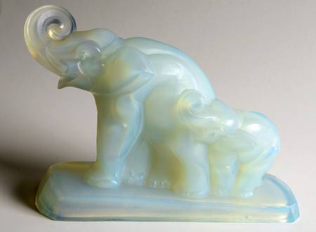 Animals & Figurines #LF106 Group of Elephants (Mother & Calf)