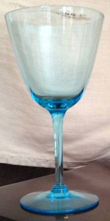 Silhouette Blue (Peacock) by Seneca