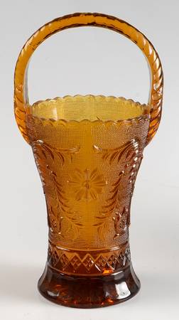 Sandwich Amber (Collection) 9" Handled Basket
