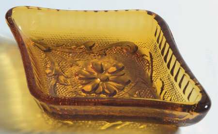 Sandwich Amber (Collection) Diamond Ashtray