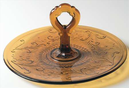 Sandwich Amber (Collection) Center Handle Tray