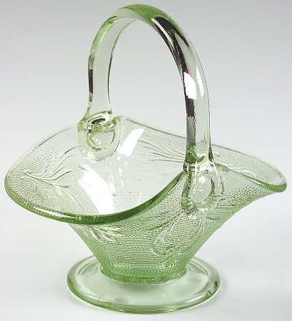 Sandwich Light Green (Chantilly Green) 7" Handled Basket
