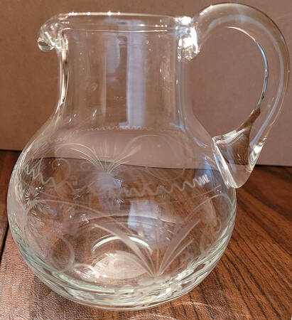Connaisseur Pitcher