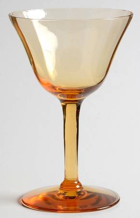 14196-Amber Liquor Cocktail