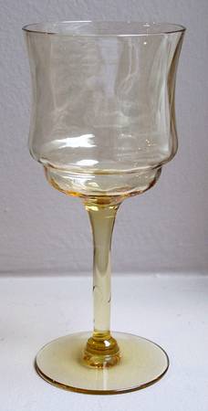 15028 Yellow Cordial Glass
