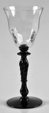 15037 Black Wine Glass