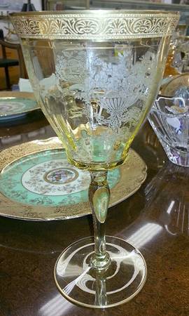 Athens Diana Gold (Yellow, Gold Encrusted) Water Goblet
