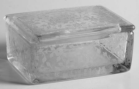 Cerice (Stem 15071) Cigarette Box & Lid