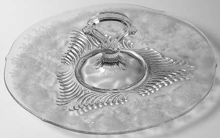 Coronet (Stem 2822) Center Handle Tray
