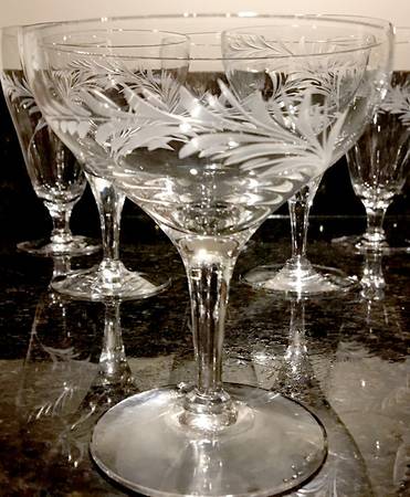 Denise (Gray Cut) Champagne/Tall Sherbet