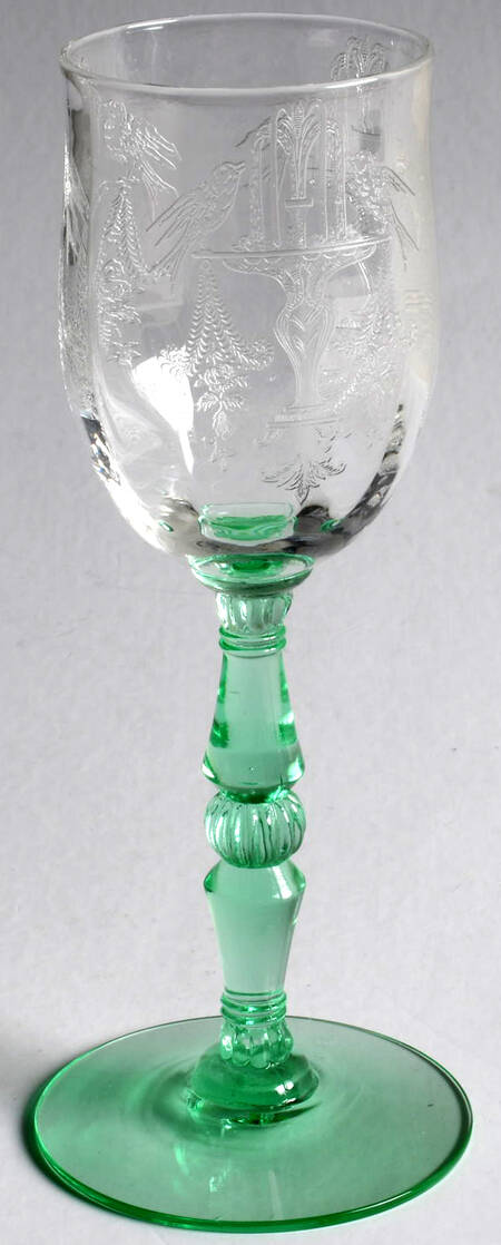 Fontaine Green Clear Wine Glass