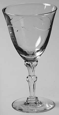 Linda Wine Glass