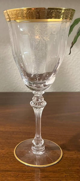 Melrose Clear (Stem 17358, Gold Encrusted) Water Goblet