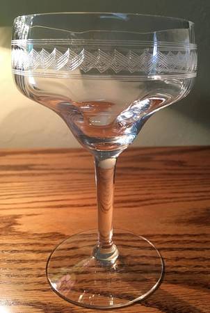 NE279 Champagne/Tall Sherbet