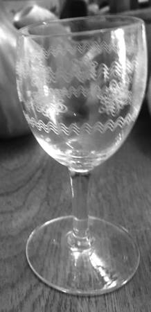NE303 Cordial Glass