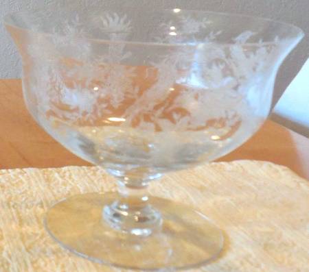 Persian Pheasant (Stem 17358, Optic) Low Sherbet