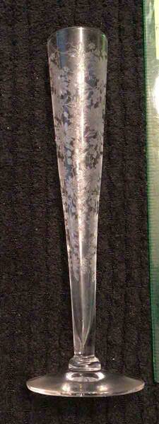 Queen Astrid (Stem #17351) 6" Bud Vase